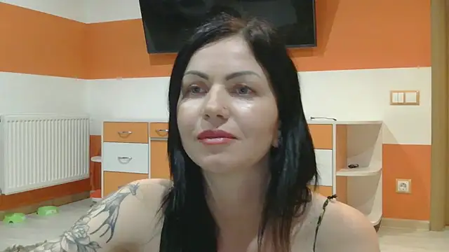 MystaLuuna online show from March 4, 11:11 pm
