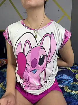 Snapshot of angellicaa_ chatting on July 11, 2:20 pm angellicaa online show from July 11, 2:20 pm