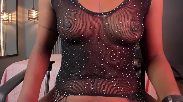 alahia betancurx online show from October 8, 1:53 pm