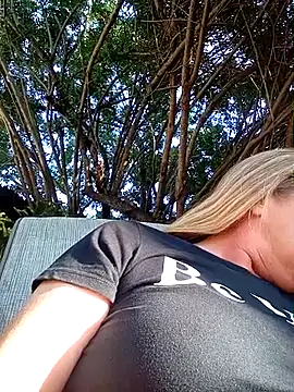 wetnwildforyou online show from November 21, 9:02 pm