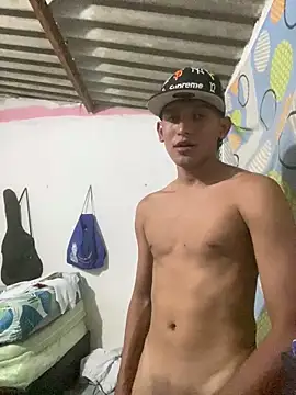 Babyalienqm online show from April 3, 11:36 pm