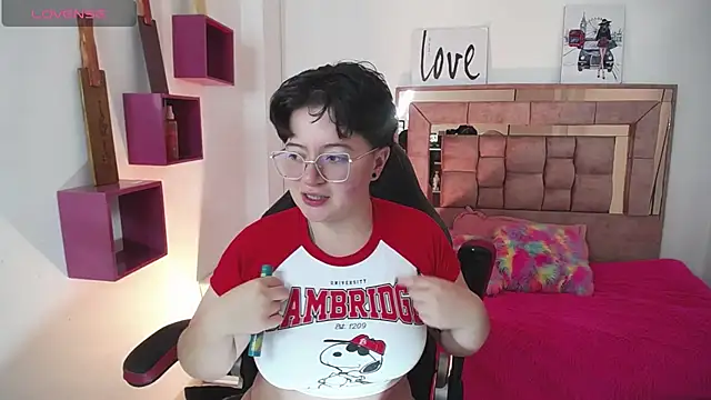 Snapshot of safyka chatting on October 10, 1:15 am safyka online show from October 10, 1:15 am