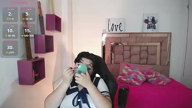 Snapshot of safyka chatting on October 17, 2:04 am safyka online show from October 17, 2:04 am