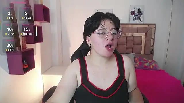 Snapshot of safyka chatting on October 25, 2:41 am safyka online show from October 25, 2:41 am