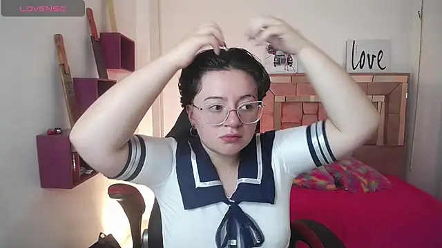 Snapshot of safyka chatting on November 21, 12:10 am safyka online show from November 21, 12:10 am