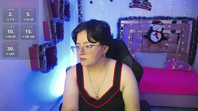 Snapshot of safyka chatting on December 18, 2:39 am safyka online show from December 18, 2:39 am