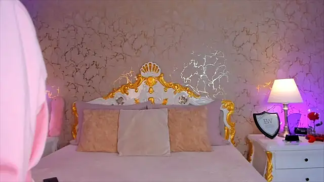 ScarlettWallace online show from November 1, 4:53 pm