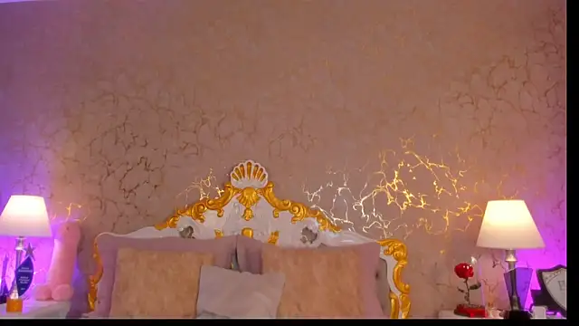 ScarlettWallace online show from February 11, 3:28 pm