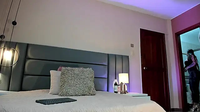 SeleneLujan online show from February 11, 11:48 am