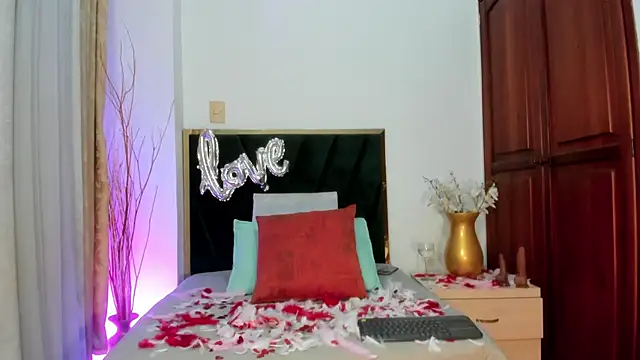 SeleneLujan online show from February 14, 12:13 pm