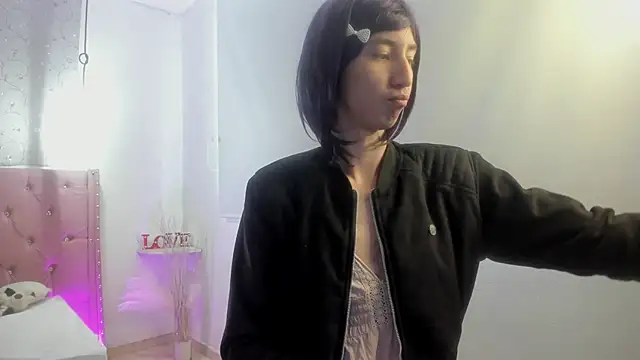 loverisu-coral online show from March 9, 9:41 pm