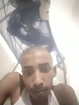 Snapshot of Rajkumarbigblackcock@xh chatting on April 19, 6:32 pm Rajkumarbigblackcockxh online show from April 19, 6:32 pm