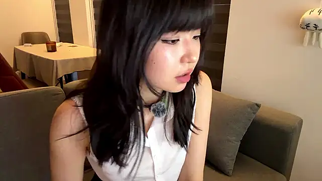 melana love online show from March 24, 11:15 am