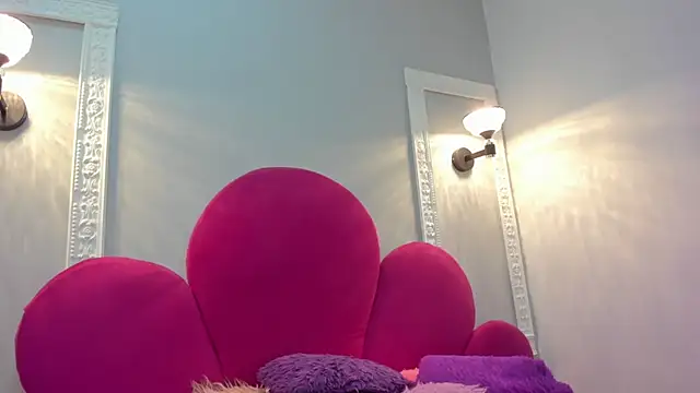 Bonniie 22 online show from October 28, 1:58 pm