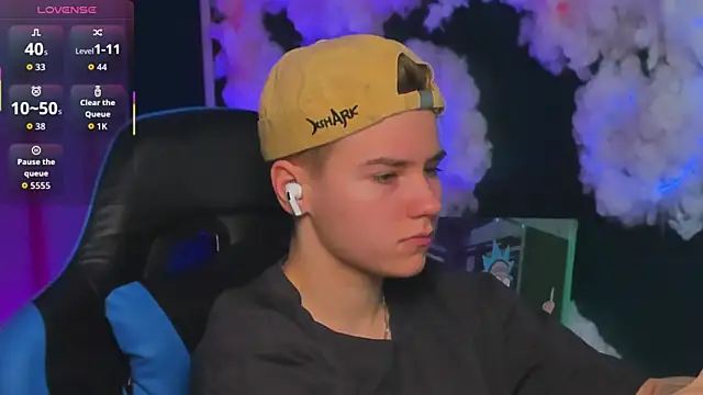 Jean Wilsons online show from December 2, 11:04 am