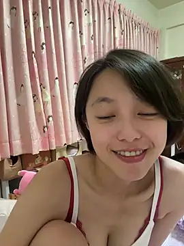 Snapshot of ladypaggy chatting on May 5, 3:42 pm ladypaggy online show from May 5, 3:42 pm