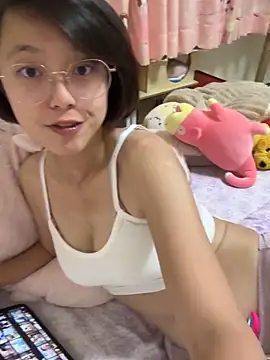 Snapshot of ladypaggy chatting on May 6, 4:56 pm ladypaggy online show from May 6, 4:56 pm