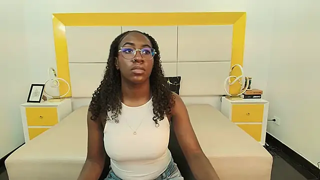 Qeen blackk online show from November 18, 7:07 pm