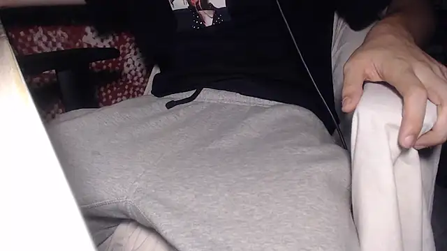 GreekDaddyNickOfficial online show from September 9, 8:19 pm