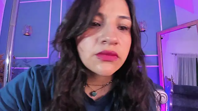 TaraTaylorr online show from October 12, 1:59 am