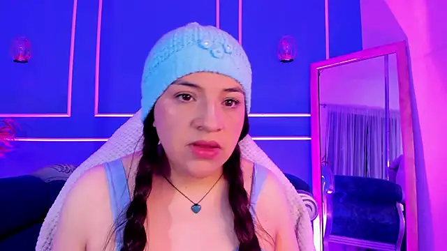 TaraTaylorr online show from December 17, 3:12 am