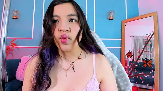 TaraTaylorr online show from March 8, 7:28 pm