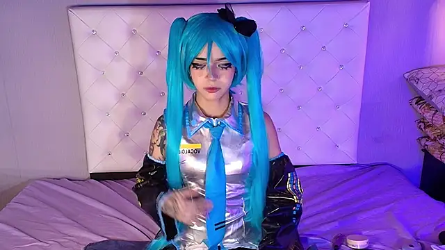 Snapshot of _mollycrystal chatting on October 17, 6:49 am mollycrystal online show from October 17, 6:49 am