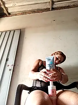 Sexy-Woman-Mature online show from October 13, 1:44 pm