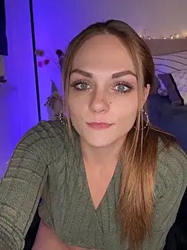 Snapshot of OCTAPUSSY2000 chatting on December 16, 8:36 pm OCTAPUSSY2000 online show from December 16, 8:36 pm