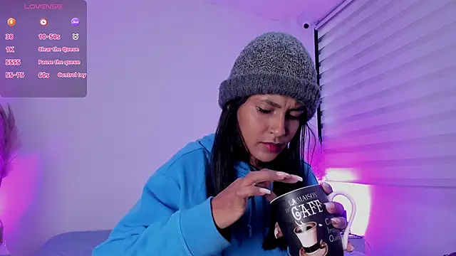 Fernanda liie  online show from April 7, 12:38 pm