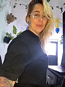 Sara Valkyri online show from February 21, 2:51 pm