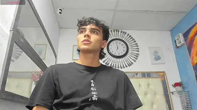 heiker  online show from March 4, 1:12 am