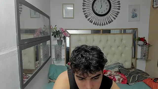 heiker  online show from October 19, 3:18 am