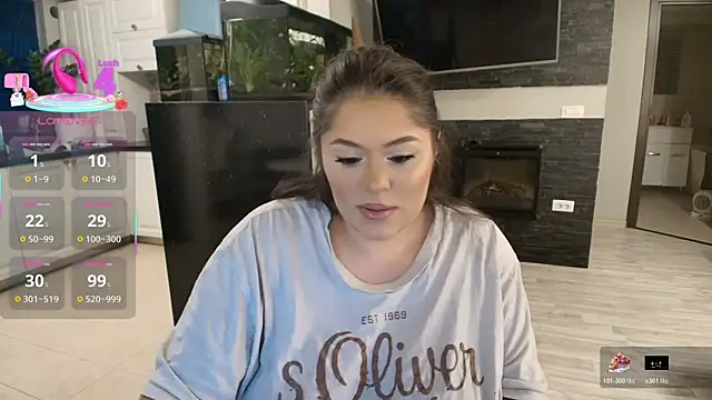 Snapshot of Layla- chatting on November 5, 11:10 am Layla- online show from November 5, 11:10 am