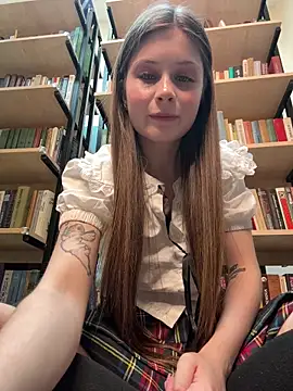 melicious  online show from December 3, 4:53 am