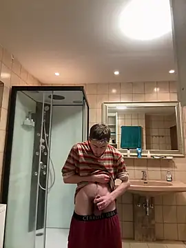 xy monkeyBigCock online show from March 18, 10:37 pm