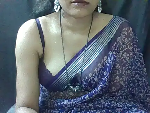 Snapshot of sugandha_bhabhi chatting on September 9, 4:39 pm sugandha bhabhi online show from September 9, 4:39 pm