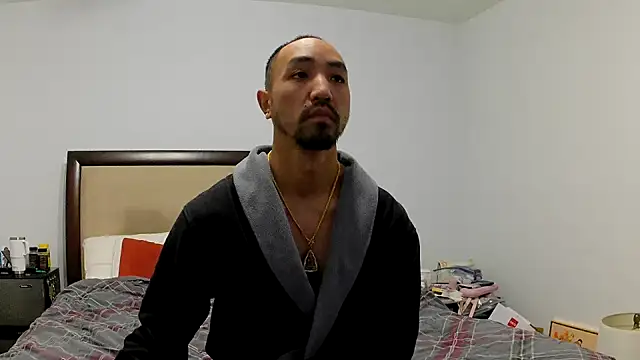 Snapshot of mister_jimmy chatting on May 6, 1:49 pm mister jimmy online show from May 6, 1:49 pm