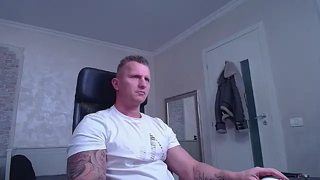 RomeoMalcolm online show from March 21, 8:17 am