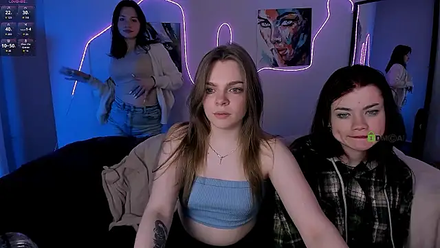 Snapshot of helli_belli chatting on February 3, 2:53 am helli belli online show from February 3, 2:53 am