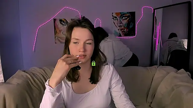 Snapshot of helli_belli chatting on February 6, 8:56 pm helli belli online show from February 6, 8:56 pm