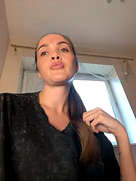 Snapshot of Beverly_Hilll chatting on October 8, 1:53 pm Beverly Hilll online show from October 8, 1:53 pm