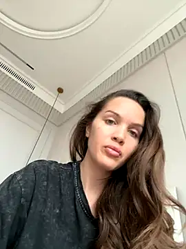 Snapshot of Beverly_Hilll chatting on October 26, 12:11 pm Beverly Hilll online show from October 26, 12:11 pm