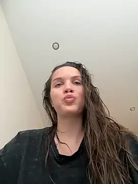 Snapshot of Beverly_Hilll chatting on November 12, 12:16 pm Beverly Hilll online show from November 12, 12:16 pm