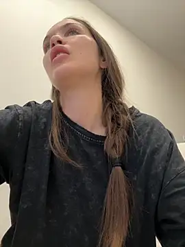 Snapshot of Beverly_Hilll chatting on November 22, 12:26 pm Beverly Hilll online show from November 22, 12:26 pm