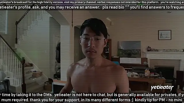 Snapshot of yetieater chatting on December 31, 10:34 pm yetieater online show from December 31, 10:34 pm