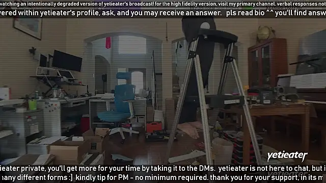 Snapshot of yetieater chatting on January 3, 6:35 pm yetieater online show from January 3, 6:35 pm