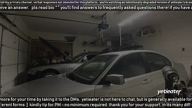 Snapshot of yetieater chatting on January 7, 10:19 pm yetieater online show from January 7, 10:19 pm