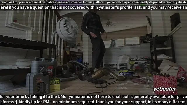 Snapshot of yetieater chatting on January 15, 9:09 pm yetieater online show from January 15, 9:09 pm