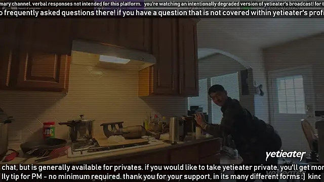 Snapshot of yetieater chatting on January 17, 6:33 pm yetieater online show from January 17, 6:33 pm